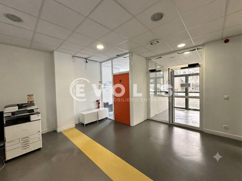 Bureau dans Bagneux à louer - Hall d’entrée – Image 2 sur 24