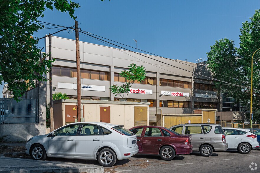 Bureau dans Alcobendas, Madrid à vendre - Photo de l’immeuble – Image 2 sur 3