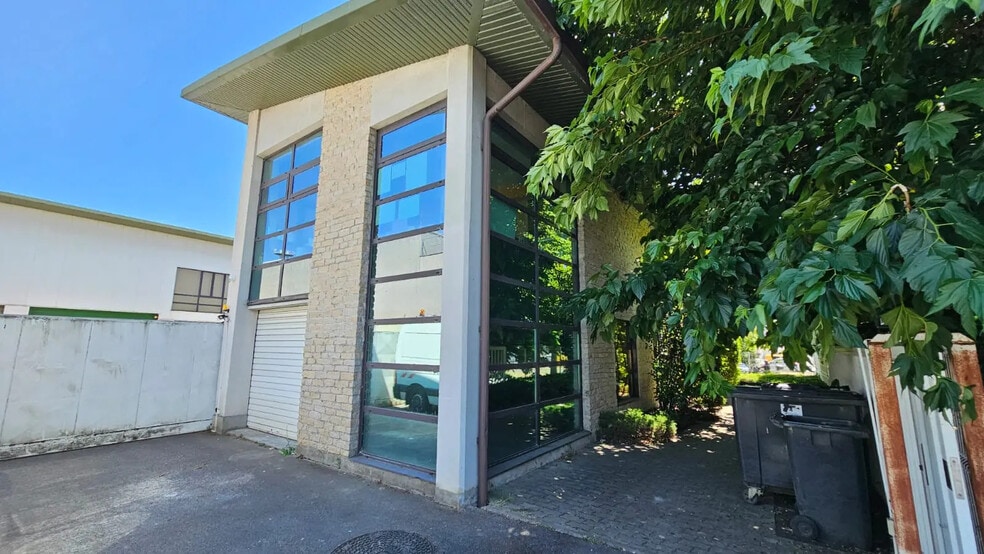 600 Rue Du Marché Rollay, Champigny-sur-Marne à louer - Photo de l’immeuble – Image 1 sur 12
