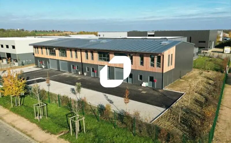 Local d'activités dans Laboissière-en-Thelle à vendre Photo de l’immeuble– Image 1 sur 14