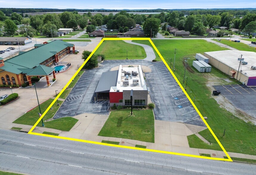 1400 Highway 412 W, Siloam Springs, AR à vendre - Photo de l’immeuble – Image 1 sur 5