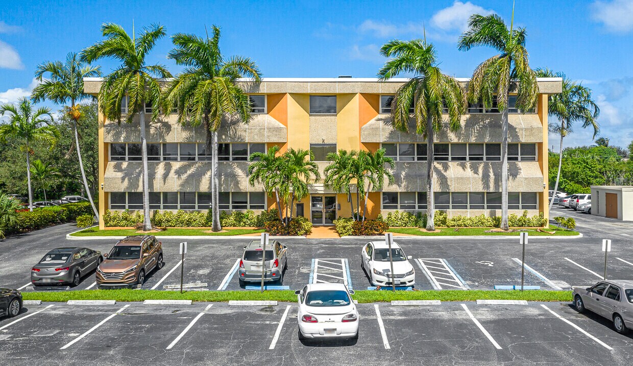 1177 Hypoluxo Rd, Lantana, FL à louer Photo principale– Image 1 sur 16