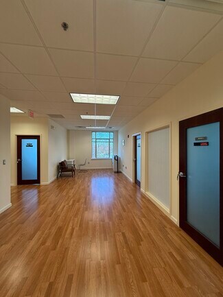 Plus de détails pour 46090 Lake Center Plz, Sterling, VA - Bureau/Médical à louer
