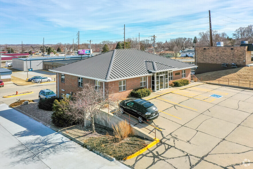 1306 N 13th St, Norfolk, NE à vendre - Photo de l’immeuble – Image 3 sur 5