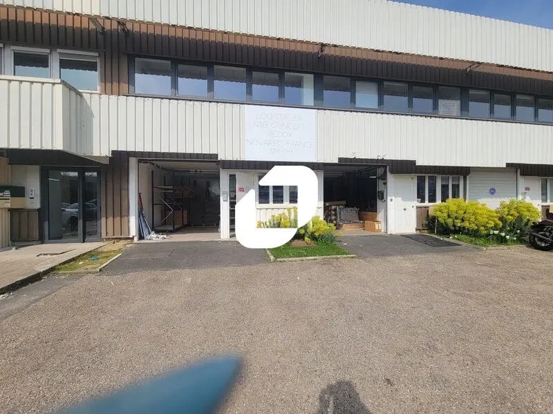Local d’activités dans Les Ulis à louer Photo de l’immeuble– Image 1 sur 12