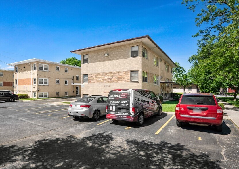 18416 & 18422 Torrence Ave portefeuille de 2 biens à vendre sur LoopNet.fr - Photo de l’immeuble – Image 3 sur 7