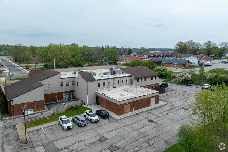 3636 Copley Rd, Akron, OH à louer - Photo de l’immeuble – Image 2 sur 4