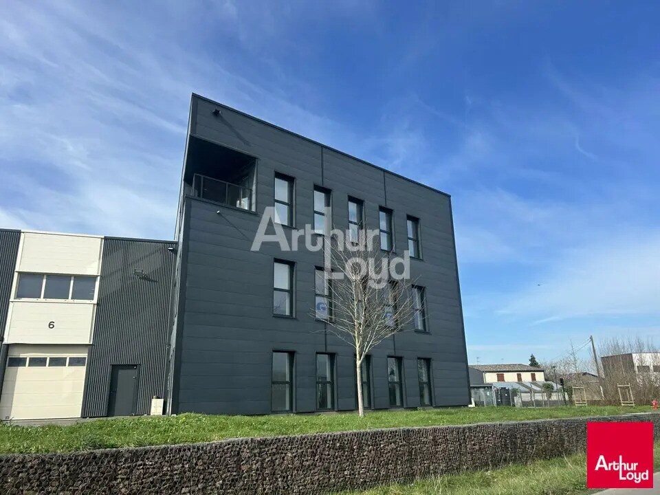 Bureau dans Noyal-Châtillon-sur-Seiche à louer Photo de l’immeuble– Image 1 sur 6