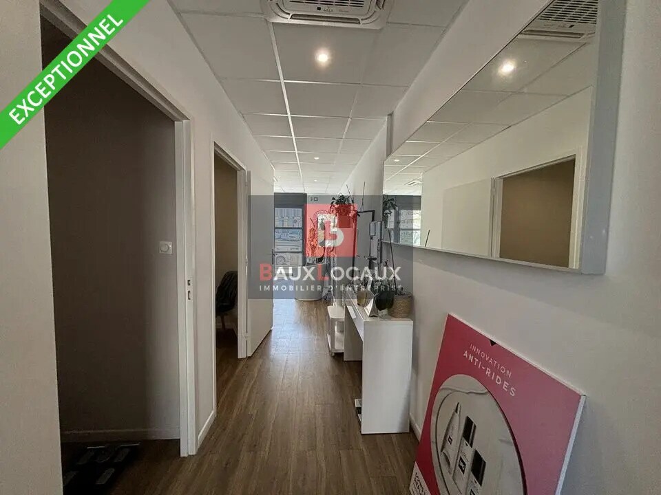 920 Avenue De La 2 Ème Db, Les Angles à louer Photo de l’immeuble– Image 1 sur 10