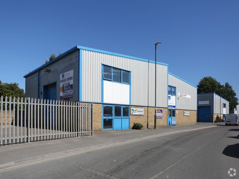 Chartwell Rd, Lancing à louer - Photo principale – Image 1 sur 2
