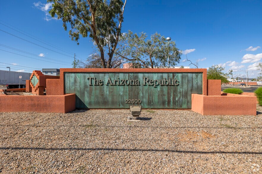 22600 N 19th Ave, Phoenix, AZ à louer - Photo de l’immeuble – Image 3 sur 12