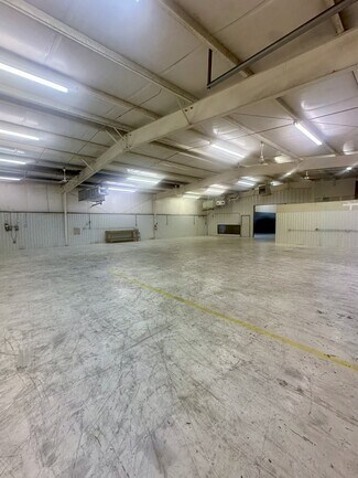 Plus de détails pour 1200 Foundation Dr, Pilot Point, TX - Industriel/Logistique à louer