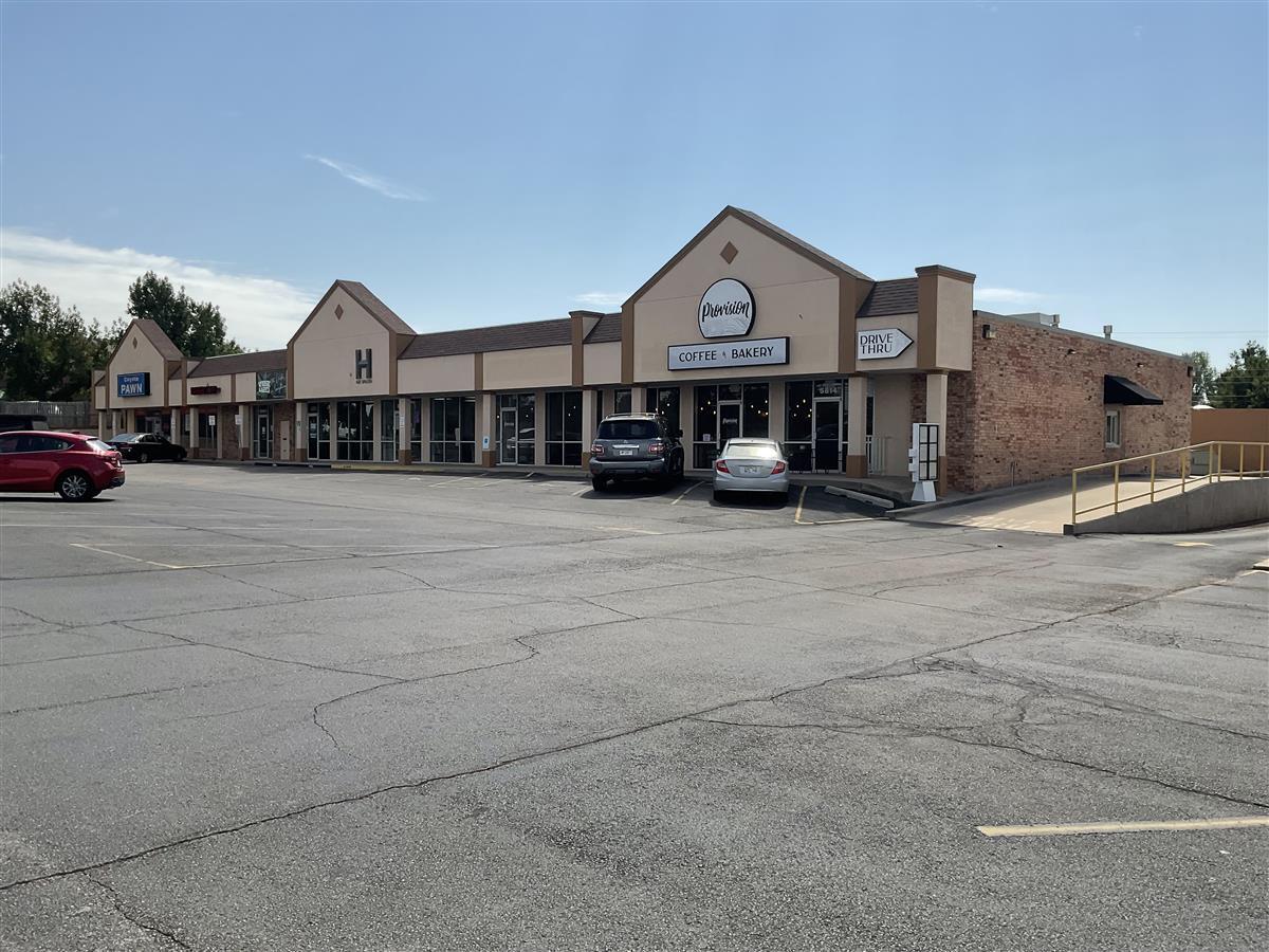 5804-5814 NW 63rd St, Oklahoma City, OK à louer Photo principale– Image 1 sur 22
