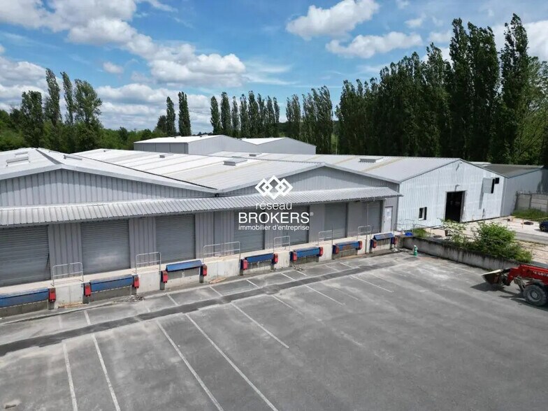 Industriel/Logistique dans Montbéliard à louer - Photo de l’immeuble – Image 3 sur 3