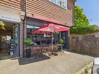 Plus de détails pour Mill Ln, Storrington - Local commercial à vendre