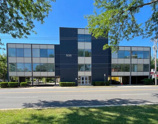 Plus de détails pour 5135 Golf Rd, Skokie, IL - Bureau à vendre