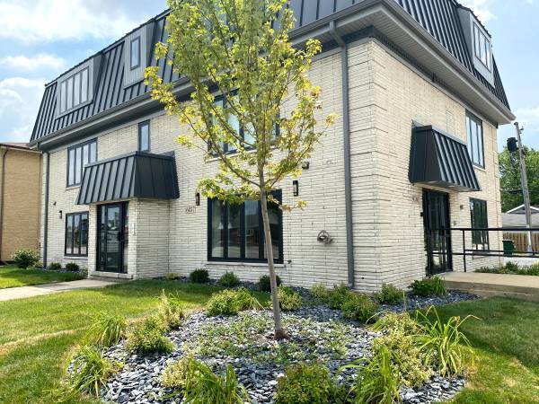 6837 W 95th St, Oak Lawn, IL à vendre - Photo de l’immeuble – Image 3 sur 6