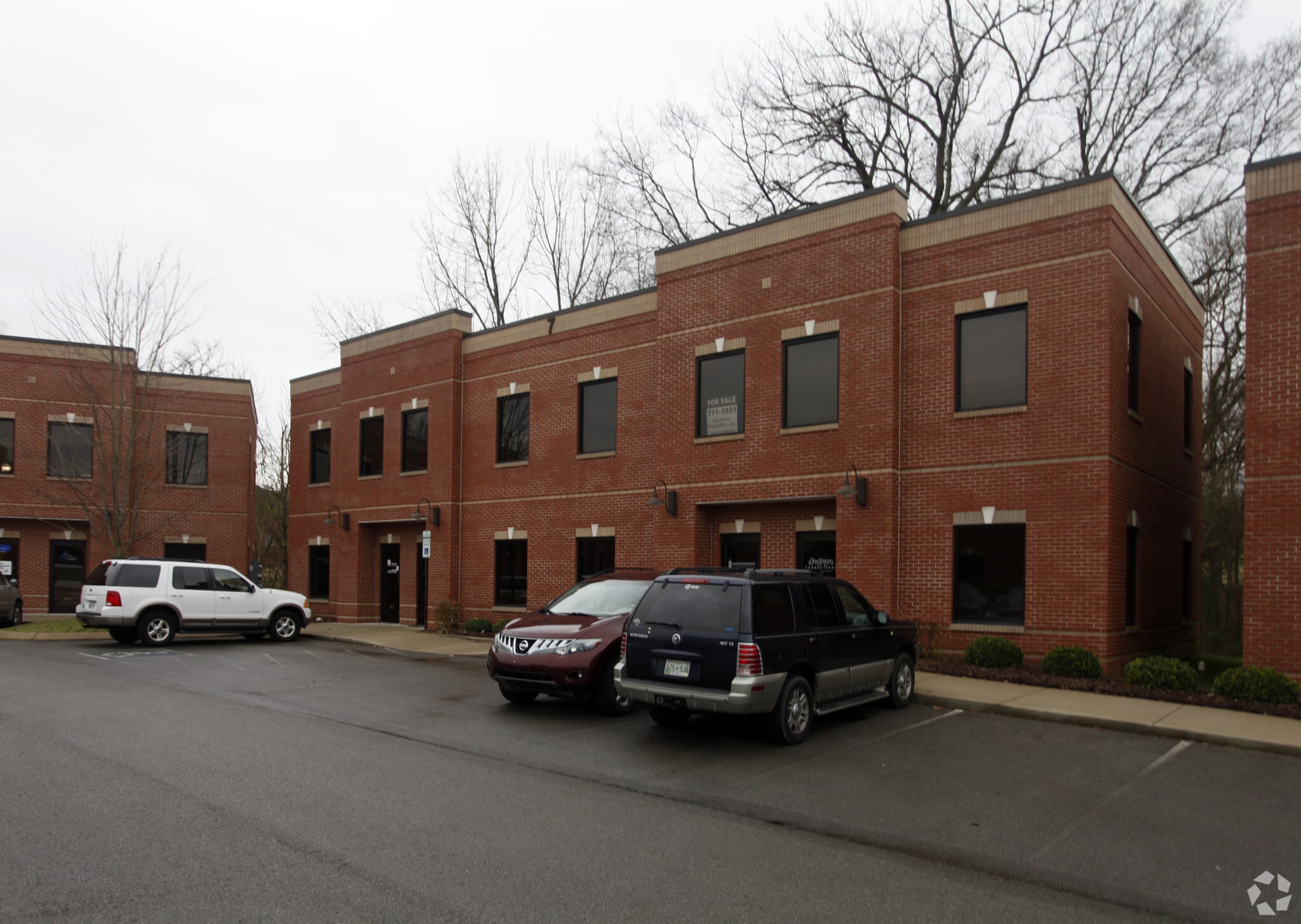 106 Mission Ct, Franklin, TN à louer Photo principale– Image 1 sur 15