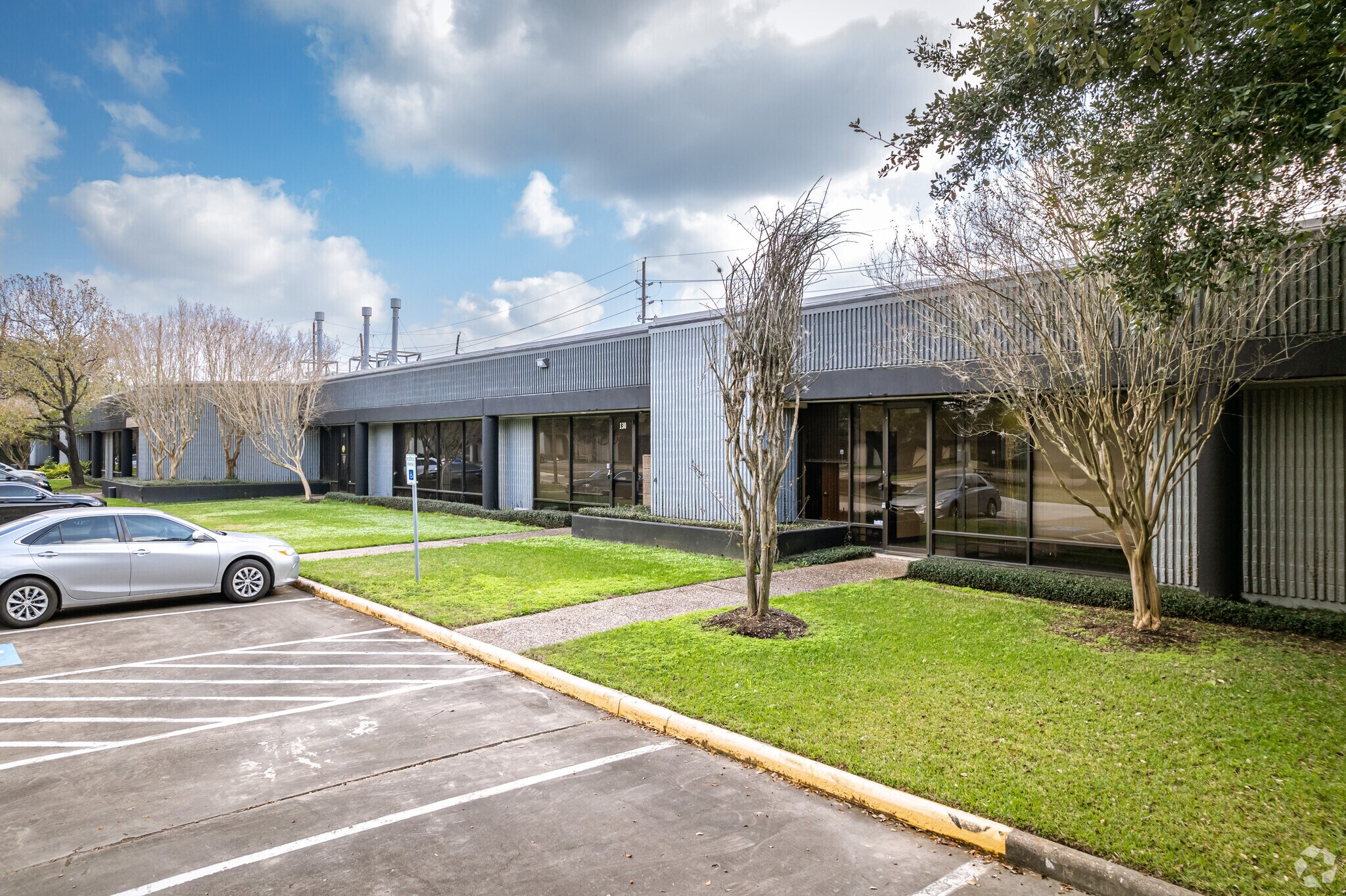 8285 El Rio St, Houston, TX à louer Photo principale– Image 1 sur 6
