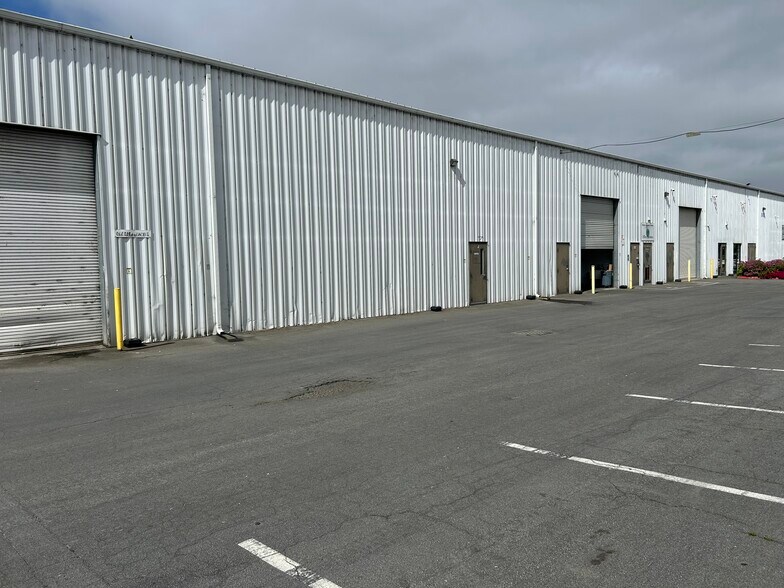 845 W Market St, Salinas, CA à louer - Photo principale – Image 1 sur 3