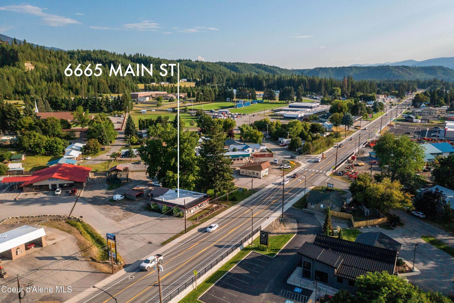 6665 S Main St, Bonners Ferry, ID à vendre Aérien– Image 1 sur 24
