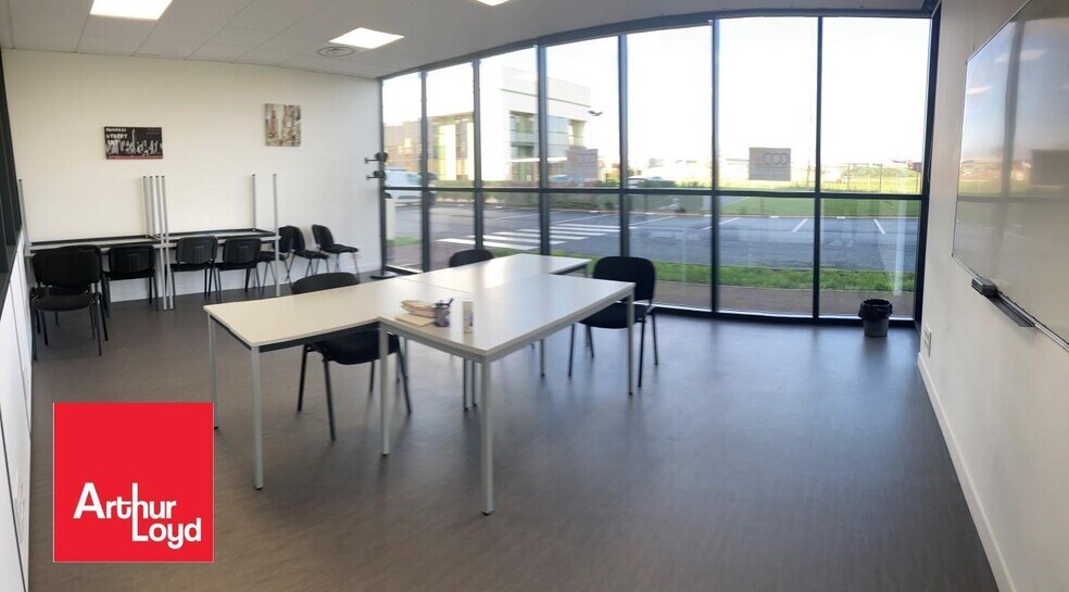 Bureau dans Chartres à vendre - Photo intérieure – Image 2 sur 8