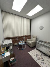 20 Maple St, Springfield, MA à louer Photo intérieure– Image 1 sur 9