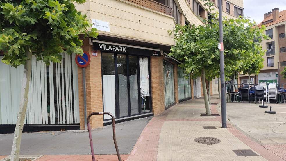 Local commercial dans Villamediana de Iregua, La Rioja à louer - Photo de l’immeuble – Image 2 sur 2