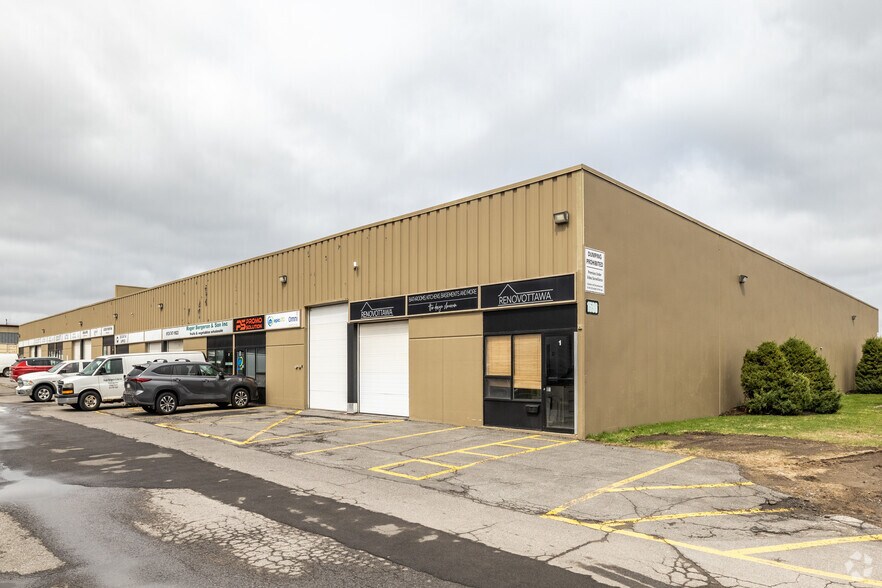 1580-1590 Liverpool Ct, Ottawa, ON à louer - Photo principale – Image 1 sur 3