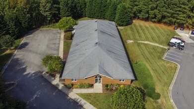 2442 New Dorset Cir, Powhatan, VA - VUE AÉRIENNE  vue de carte - Image1