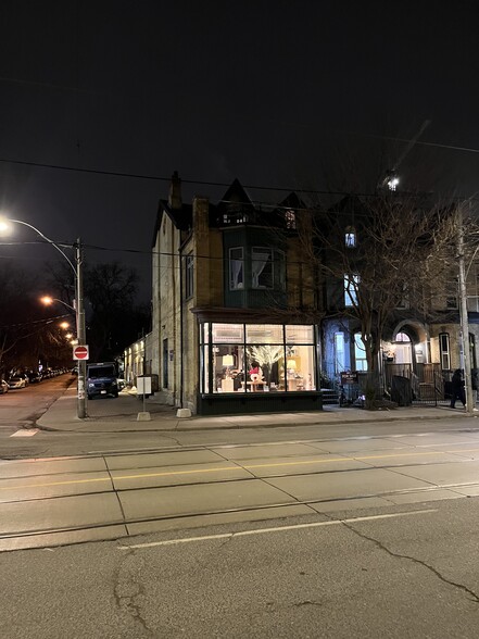 410 Dundas St E, Toronto, ON à vendre - Photo de l’immeuble – Image 2 sur 27