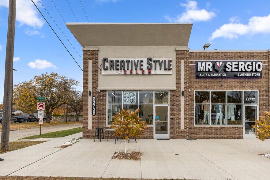 22738 Ford Rd, Dearborn Heights, MI à vendre - Photo de l’immeuble – Image 3 sur 32