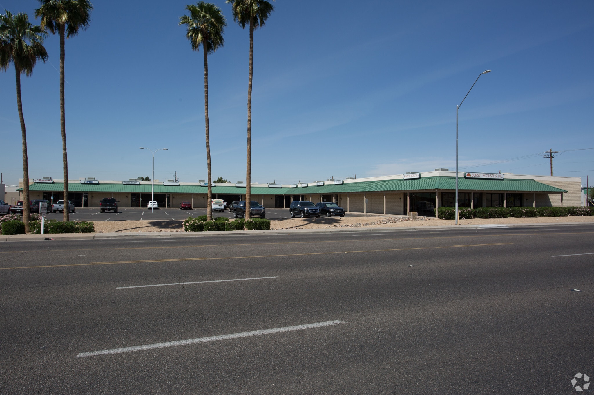 5650-5670 N 51st Ave, Glendale, AZ à louer Photo principale– Image 1 sur 6