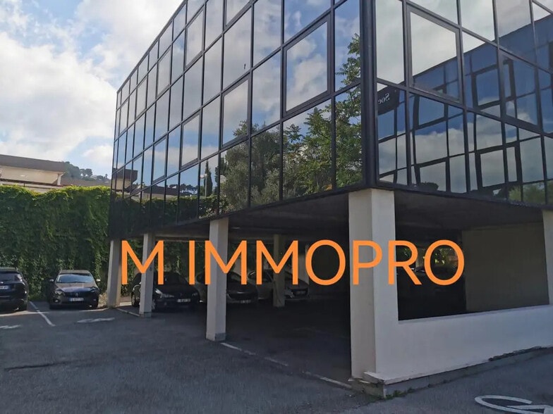 Bureau dans Mougins à louer - Photo de l’immeuble – Image 1 sur 3