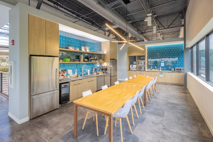 30320 Emerald Valley Pky, Solon, OH à louer - Photo intérieure – Image 3 sur 12