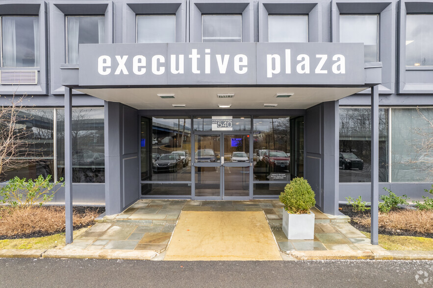 540 Pennsylvania Ave, Fort Washington, PA à louer - Photo de l’immeuble – Image 3 sur 16