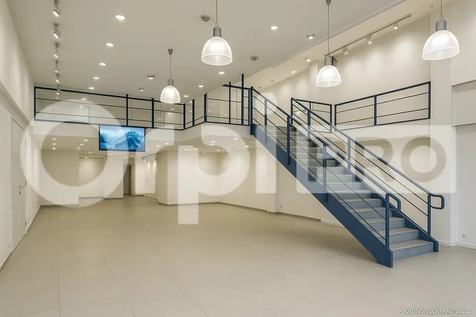 Local commercial dans Montluçon à vendre Photo intérieure– Image 1 sur 2