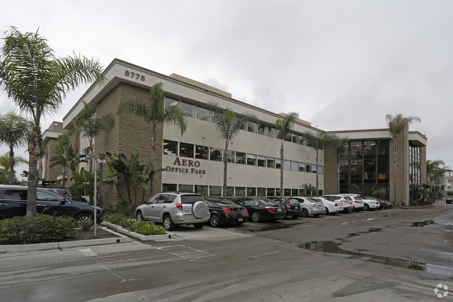 8775 Aero Dr, San Diego, CA à louer - Photo principale – Image 1 sur 4