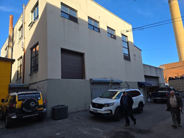 161 Saw Mill River Rd, Yonkers, NY à vendre - Photo de l’immeuble – Image 2 sur 4