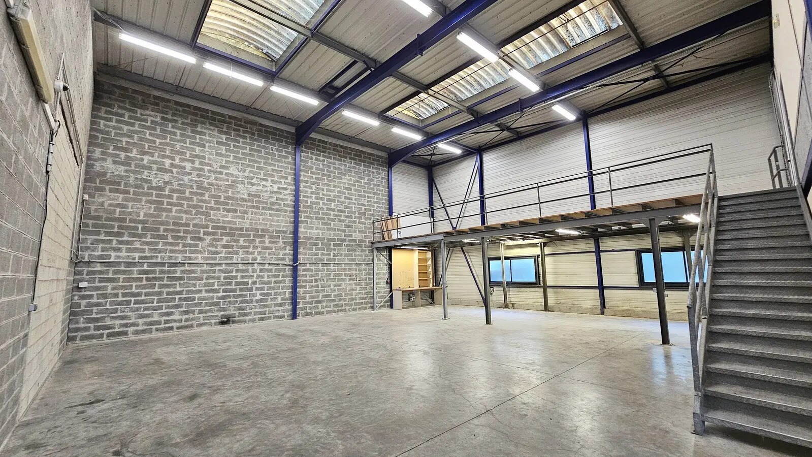 Local d’activités dans Champigny-sur-Marne à louer Photo intérieure– Image 1 sur 15