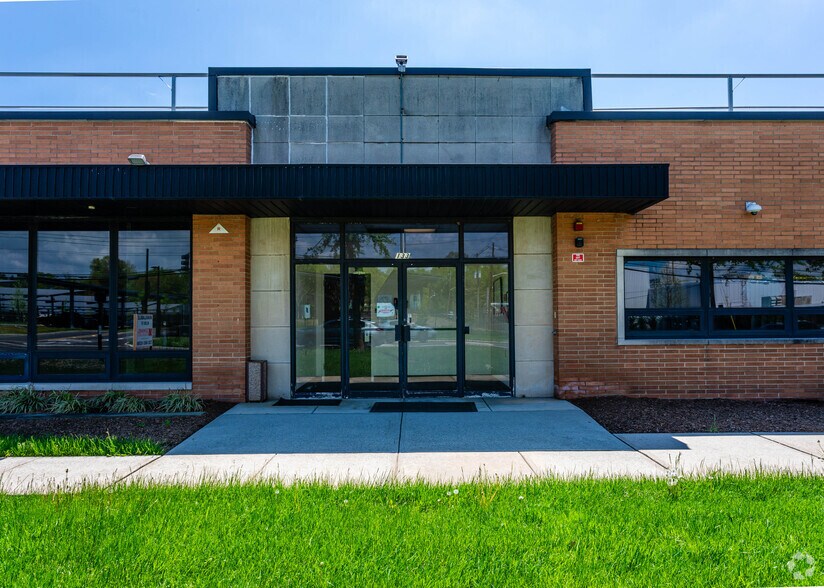 133 Terminal Ave, Clark, NJ à louer - Photo de l’immeuble – Image 1 sur 10
