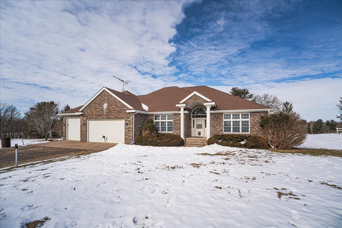 12446 190th St, Milaca, MN à vendre Photo de l’immeuble– Image 1 sur 94