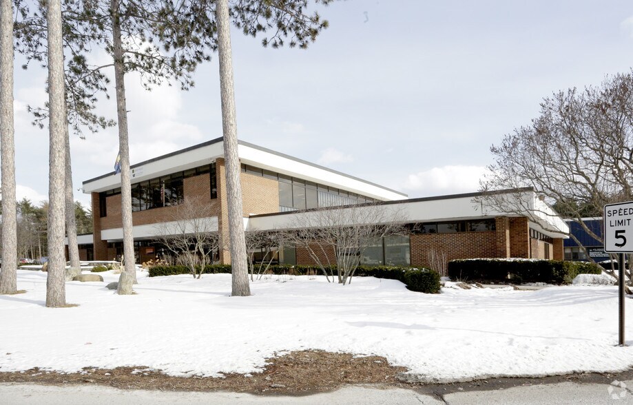 426 Industrial Ave, Williston, VT à louer - Photo de l’immeuble – Image 2 sur 5