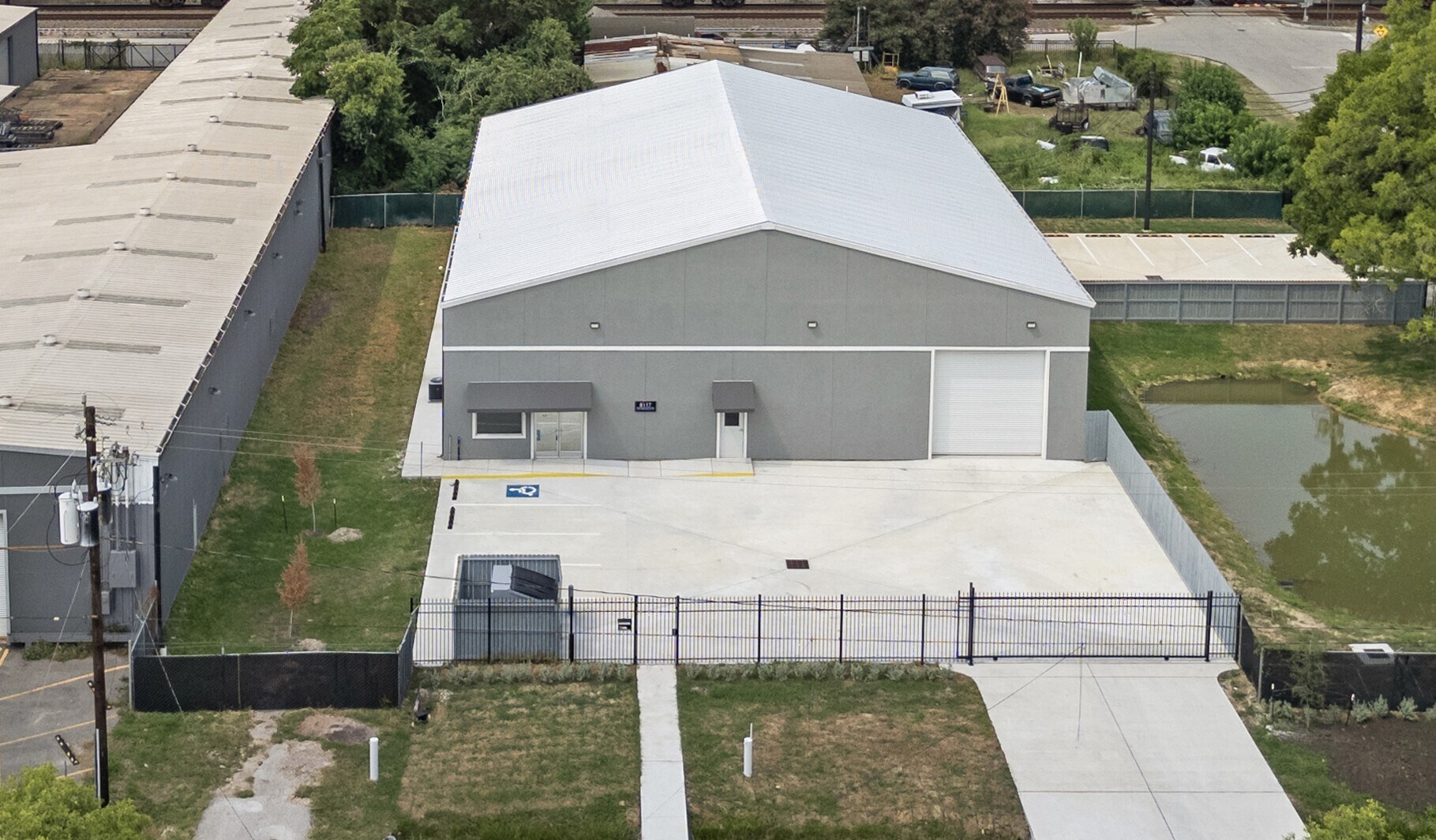 8117 Magnolia St, Houston, TX à louer Photo principale– Image 1 sur 11