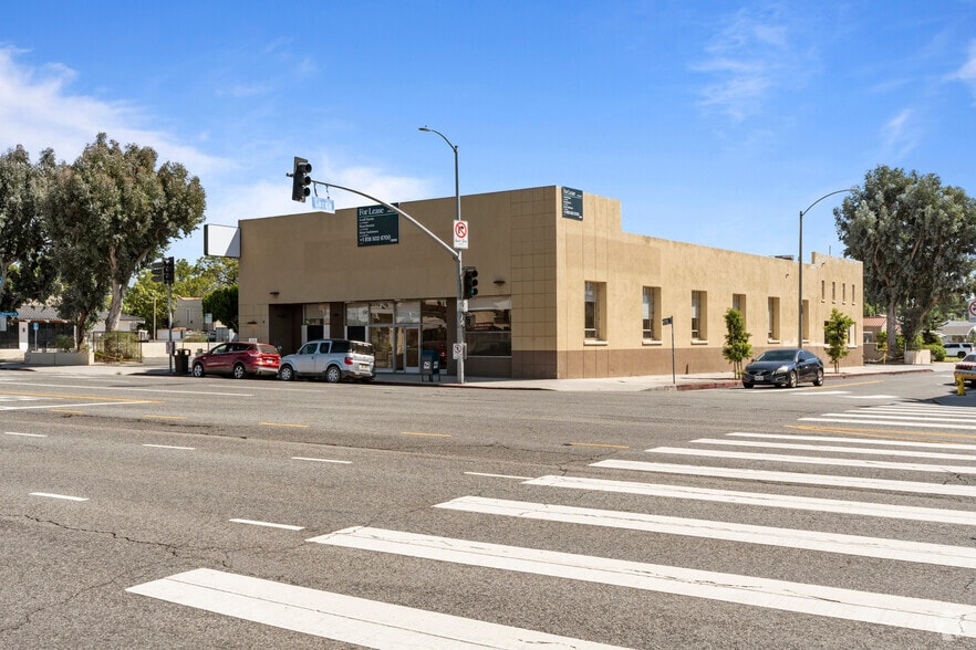 3250 Glendale Blvd, Los Angeles, CA à louer - Photo de l’immeuble – Image 3 sur 19
