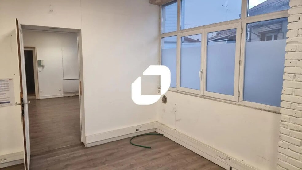 Bureau dans Champigny-sur-Marne à louer - Photo de l’immeuble – Image 3 sur 8