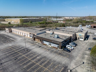 Plus de détails pour 8301 N 76th St, Milwaukee, WI - Local commercial à louer