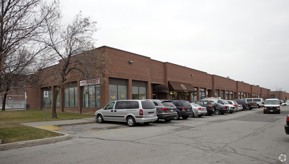 471 Jevlan Dr, Vaughan, ON à louer - Photo de l’immeuble – Image 3 sur 3