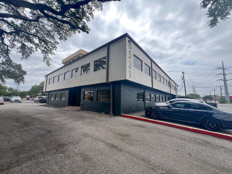 8531 N New Braunfels Ave, San Antonio, TX à louer - Photo de l’immeuble – Image 2 sur 7