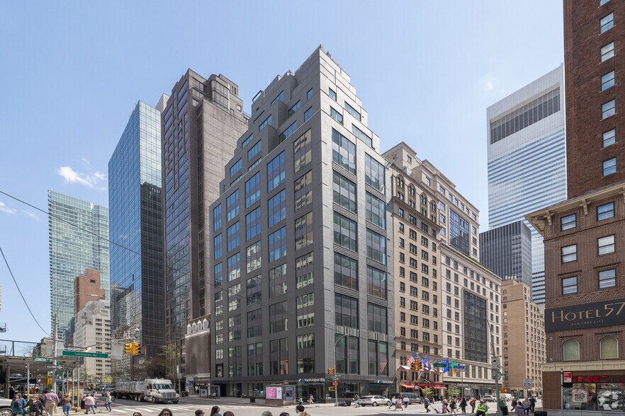 136 E 57th St, New York, NY à louer - Photo principale – Image 1 sur 13
